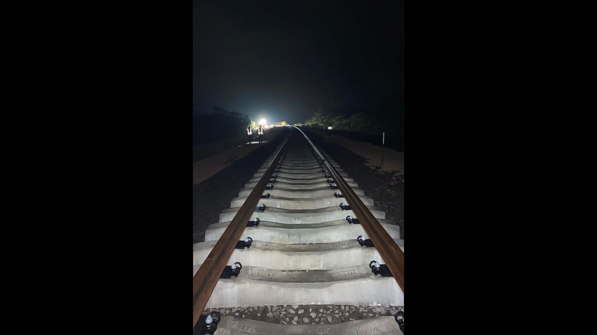 Avanzan obras del Tren Maya, ¡hasta en la noche!