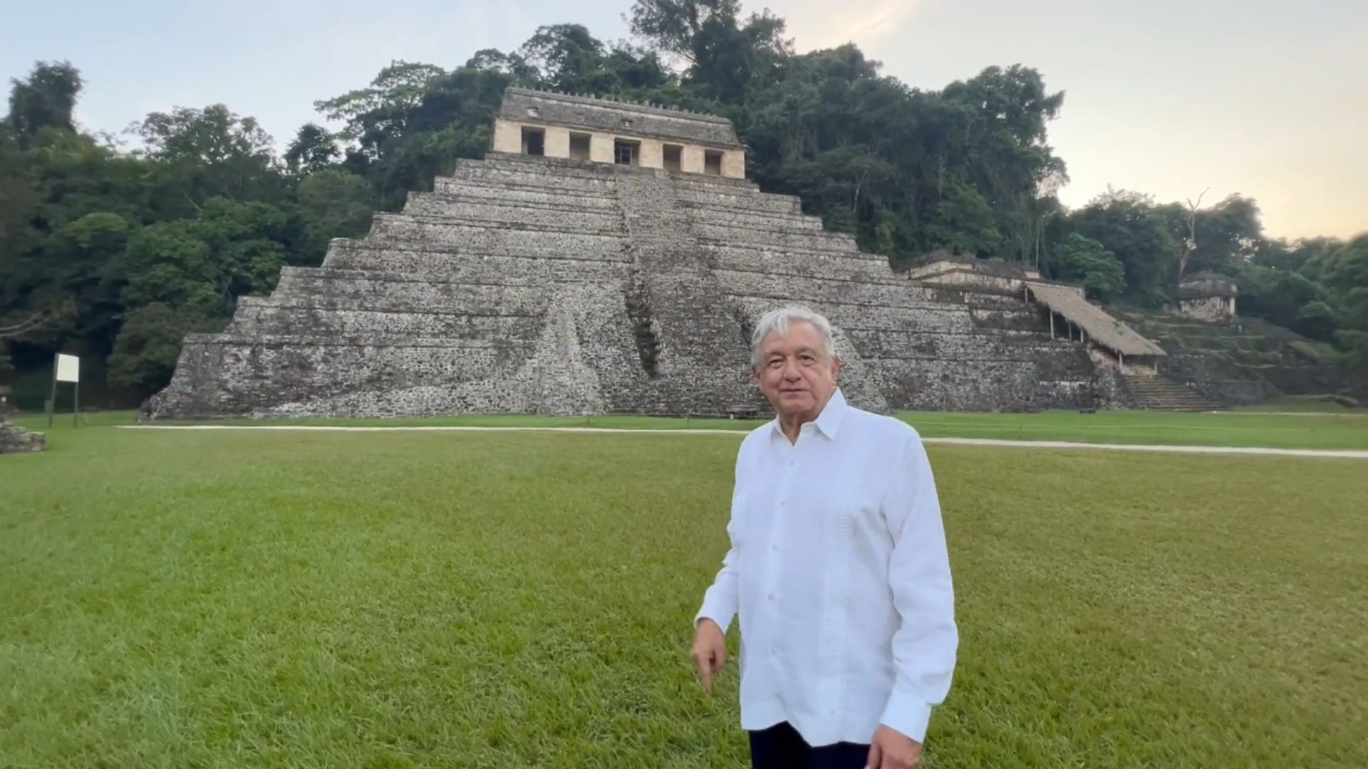 AMLO envía mensaje de año nuevo