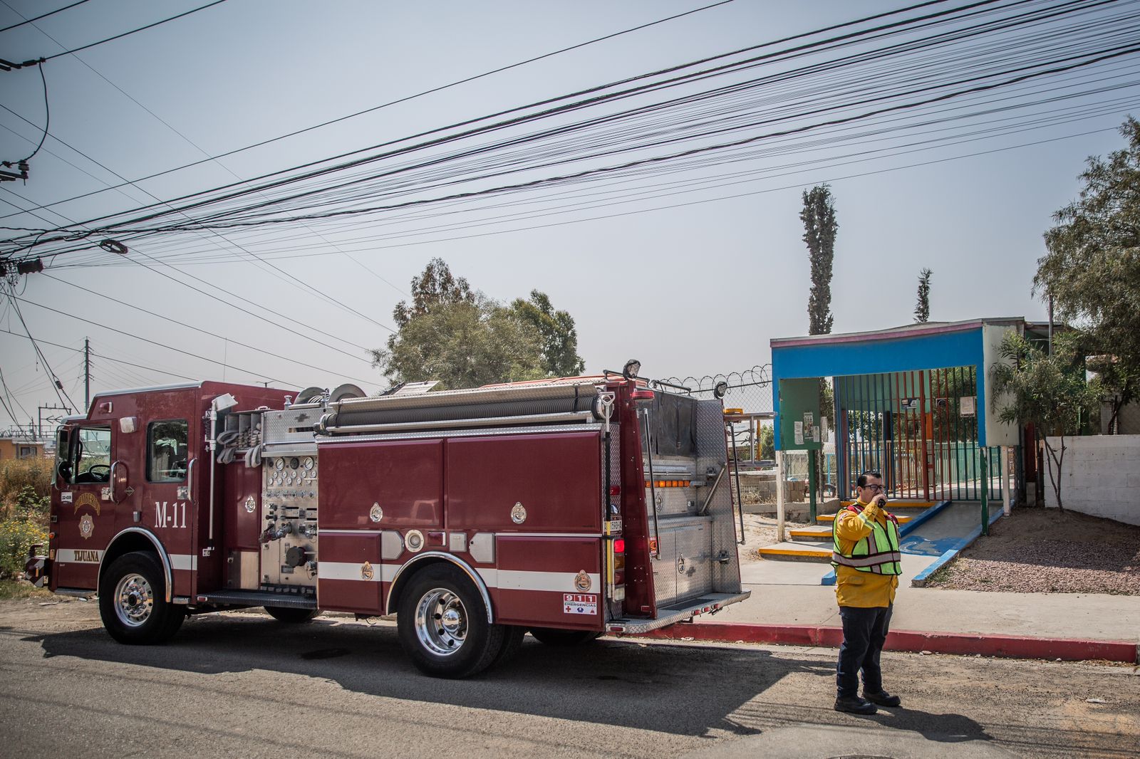 [VIDEO] Evacuan preescolar por fuerte olor a solvente: Tijuana