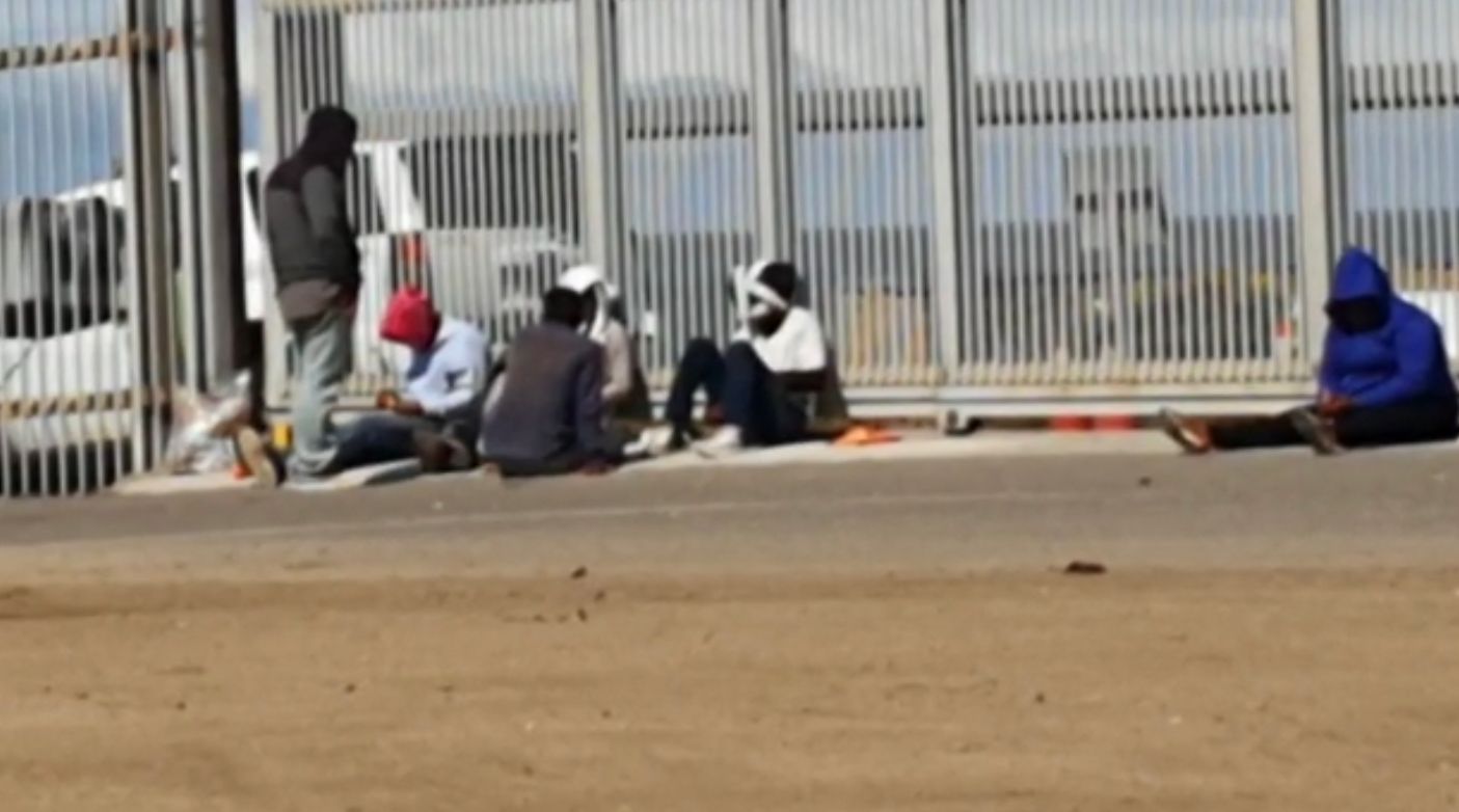 Migrantes detenidos en la frontera de Tijuana | Imagen Cortesía