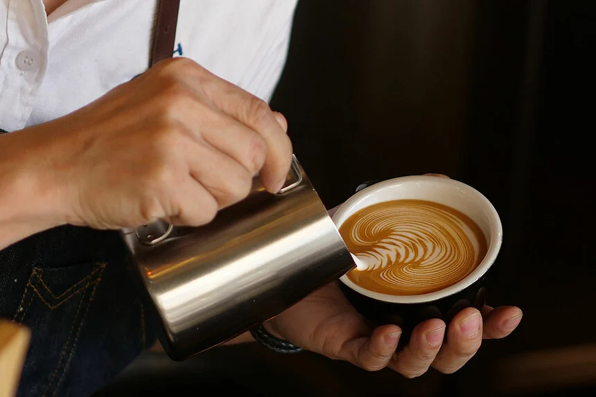 Llevarán a cabo taller barista para migrantes en CESFOM