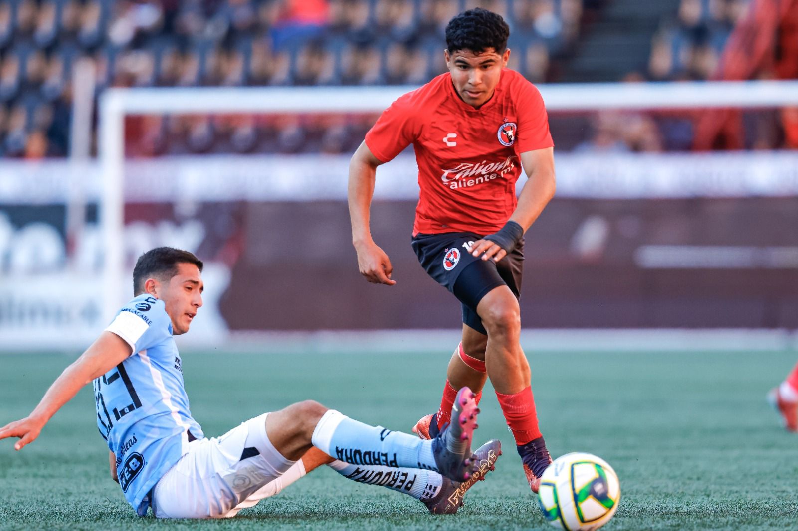 Igualan “Canes” ante “Gallos” en Sub20