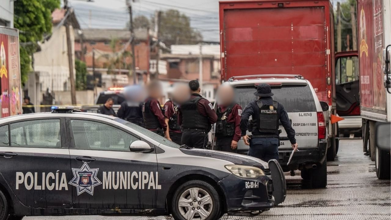 Disparan a camioneta de traslado de valores en Tijuana; trabajador resulta lesionado