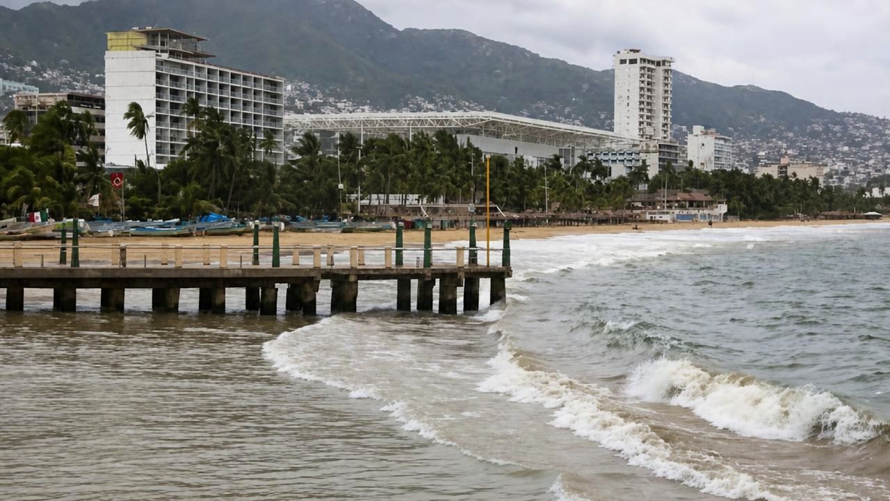 Cierran puertos del Pacífico por avance del huracán ‘Polo’; activan Plan Marina
