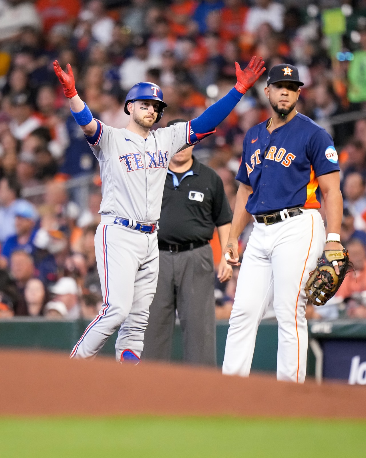 Rangers pone contra las cuerdas a los Astros