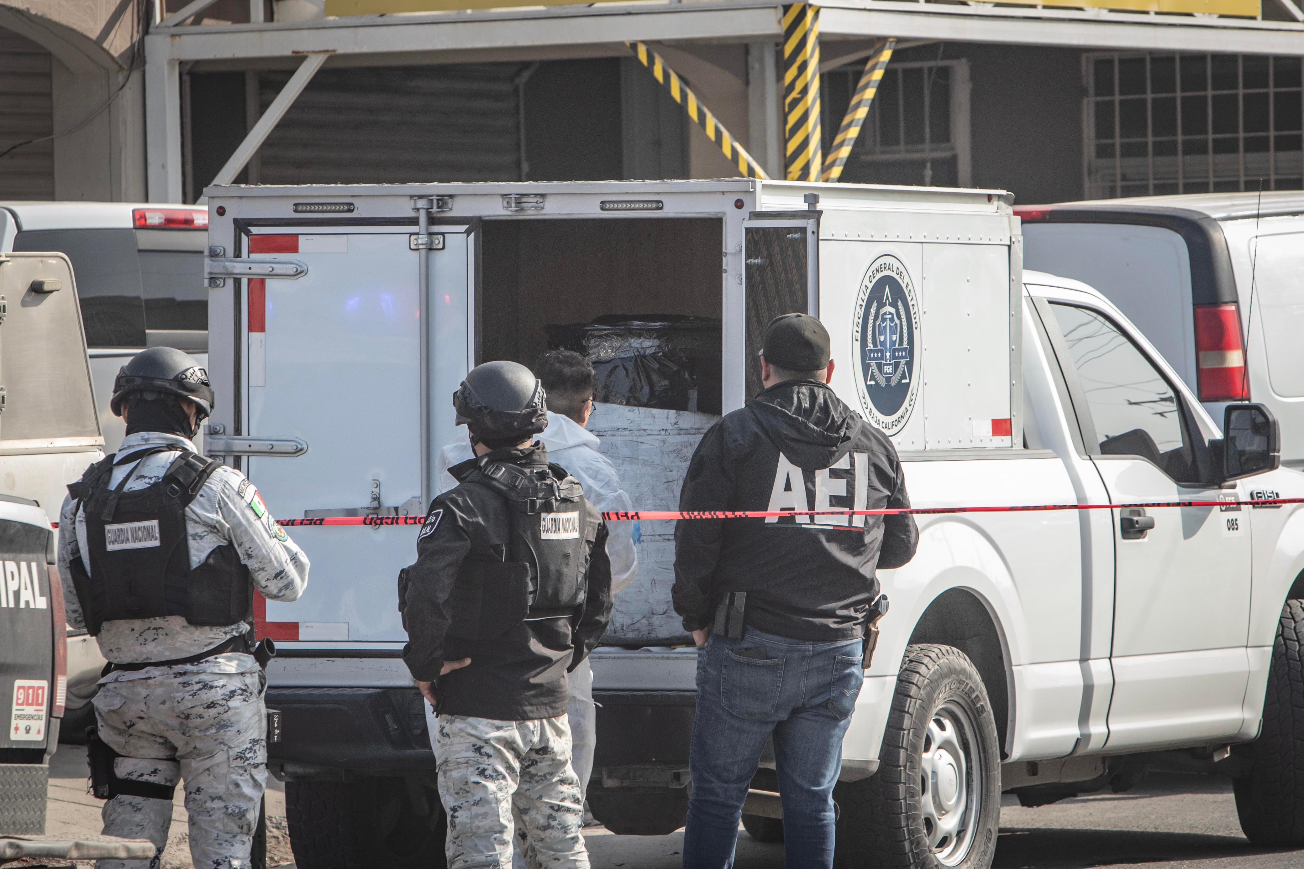 [CONTENIDO SENSIBLE] Abandonan un tambo de basura con un cuerpo adentro: Tijuana