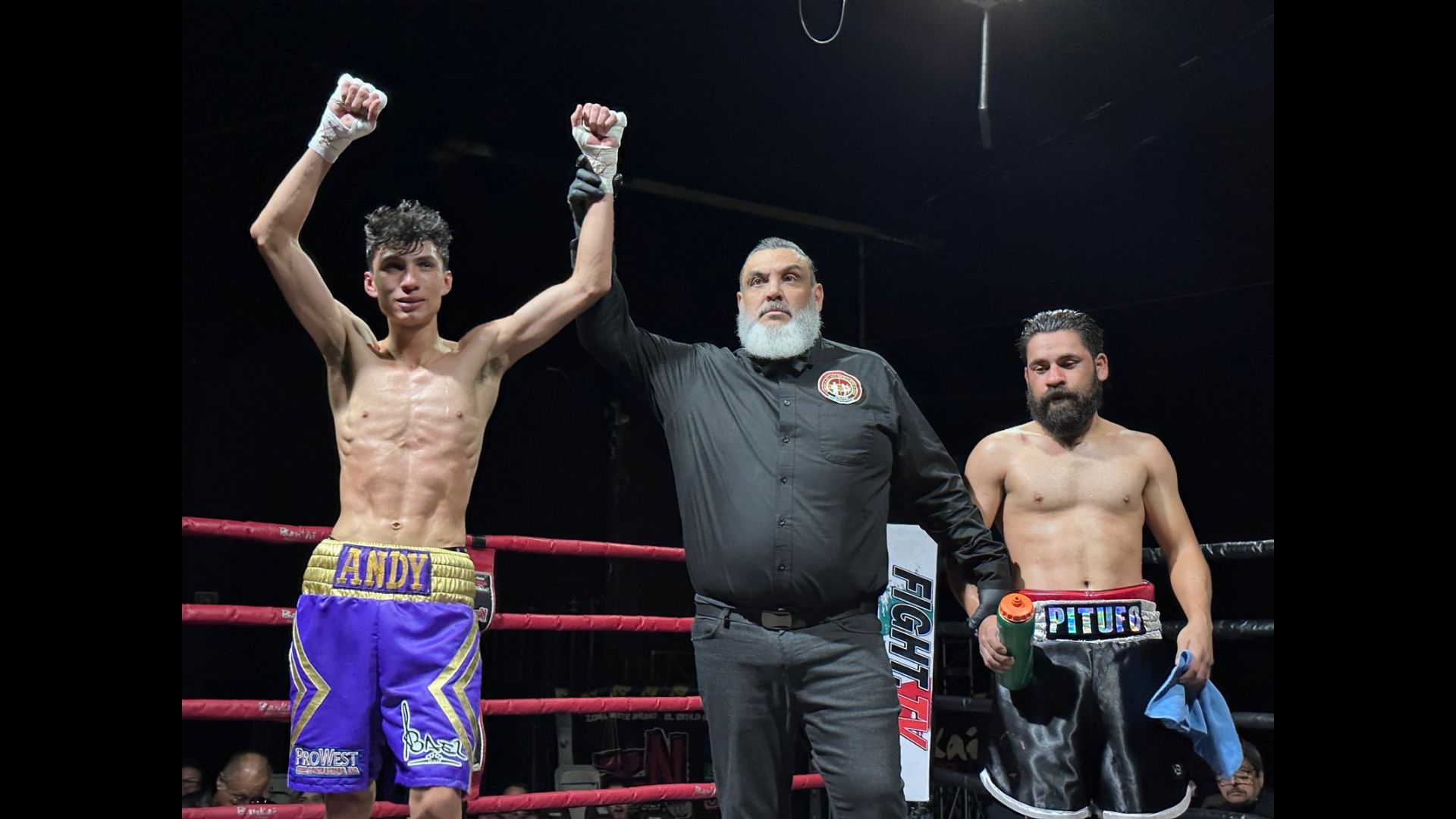 “Pitufo” cae ante Andy en pelea estelar de “Noches de Boxeo”