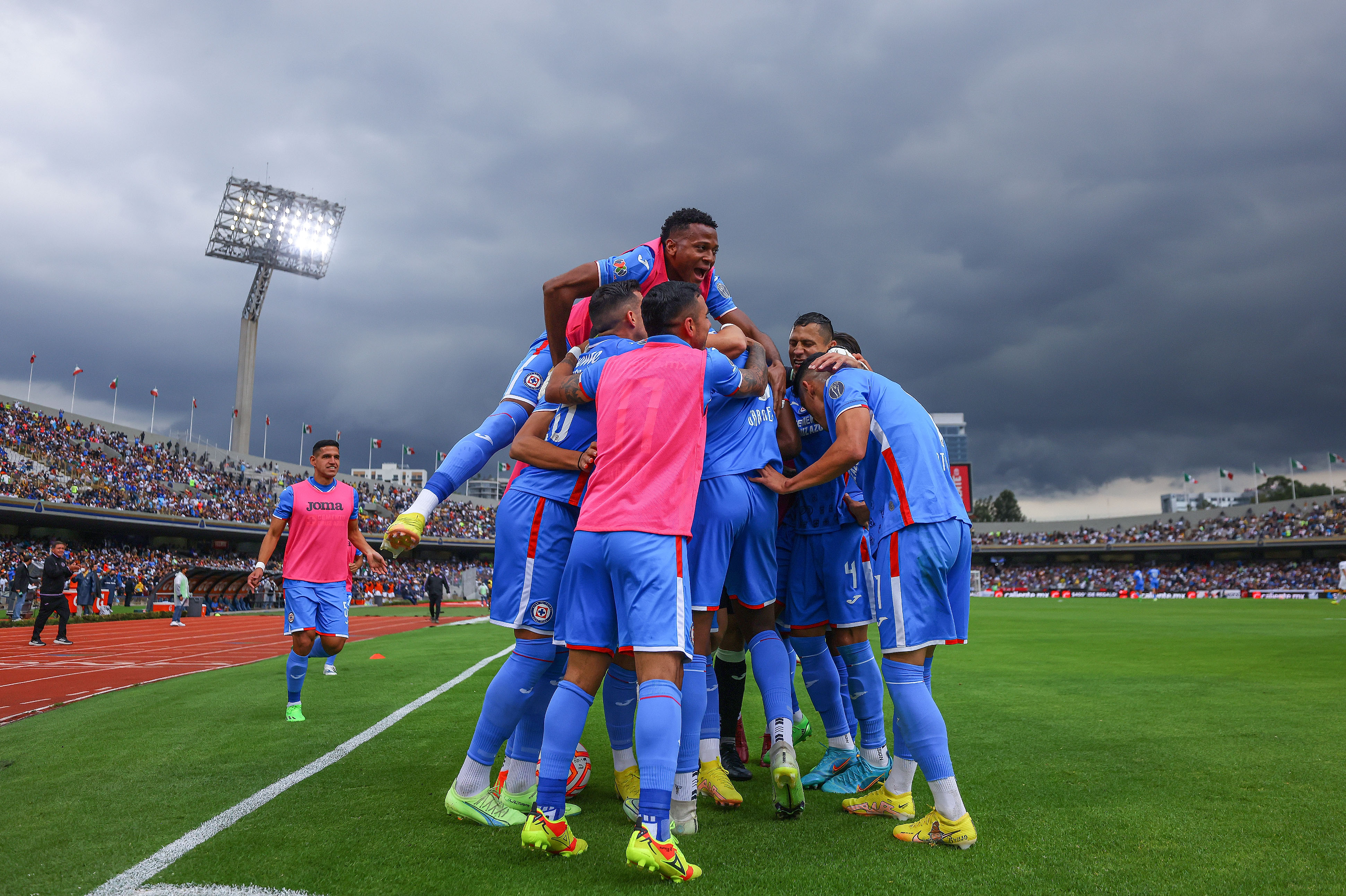 ¡Se acabó! Cruz Azul venció a Pumas en CU