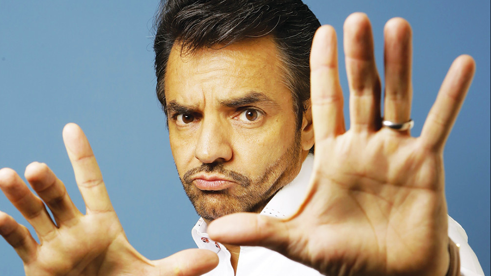 Eugenio Derbez no quiere pagarle a los jóvenes.