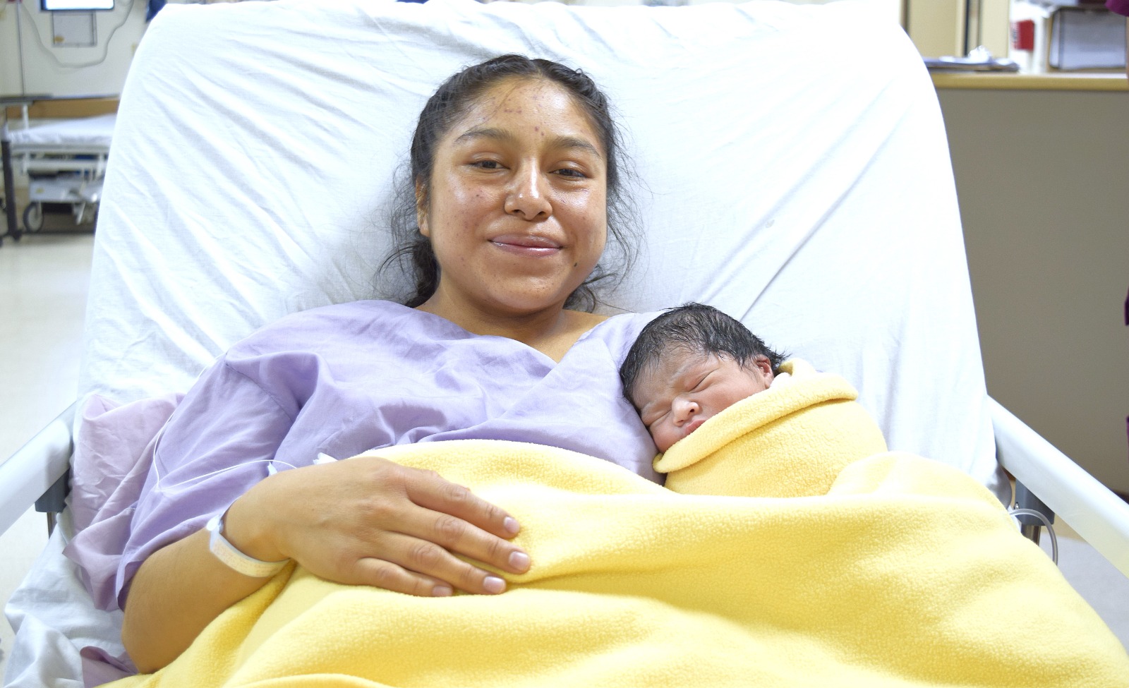 las 00:00 horas en el Hospital General de Tijuana, nació un bebé varón de 3.200 kilogramos