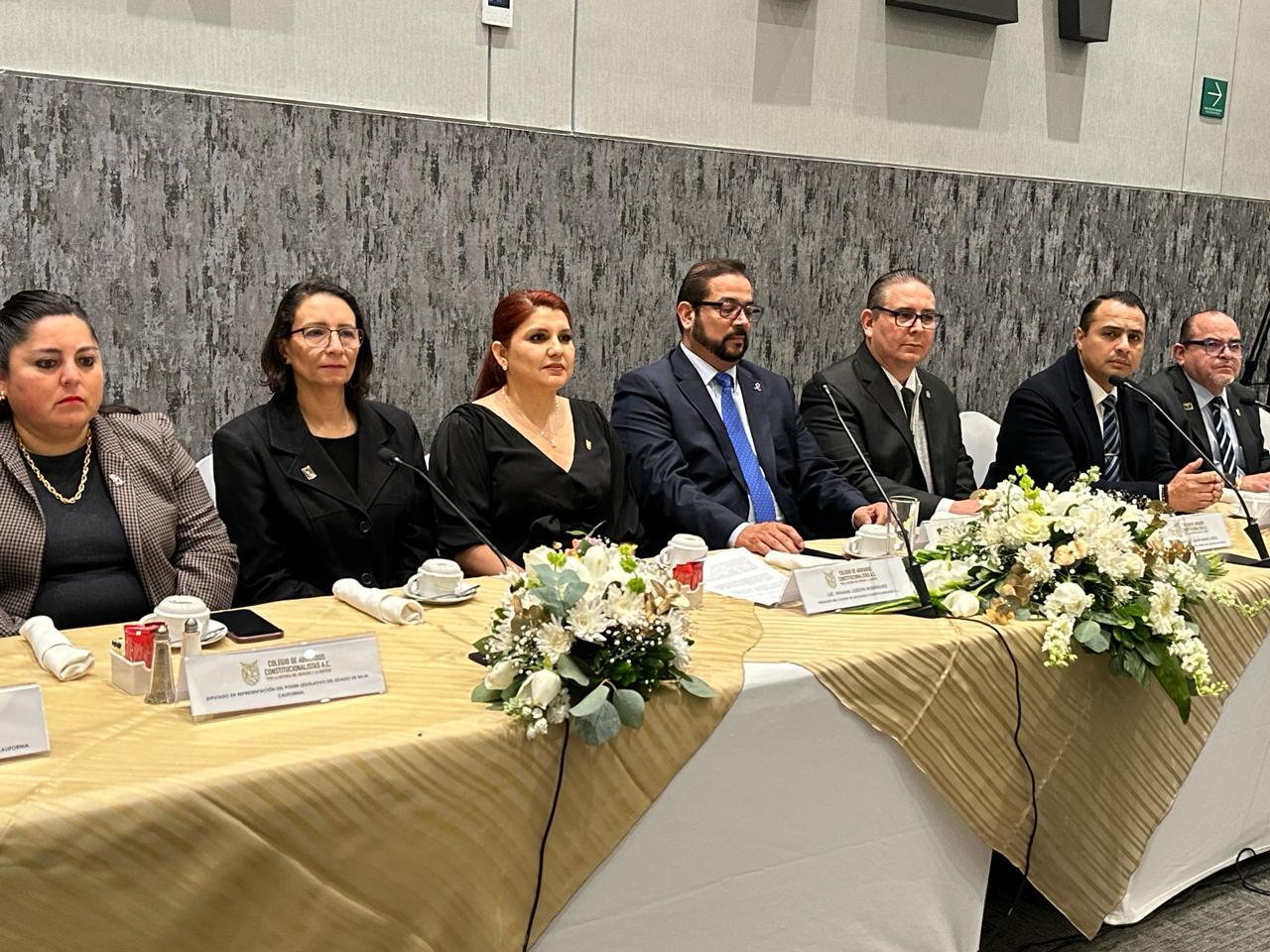 Toma protesta nueva presidenta del Colegio de Abogados Constitucionalistas