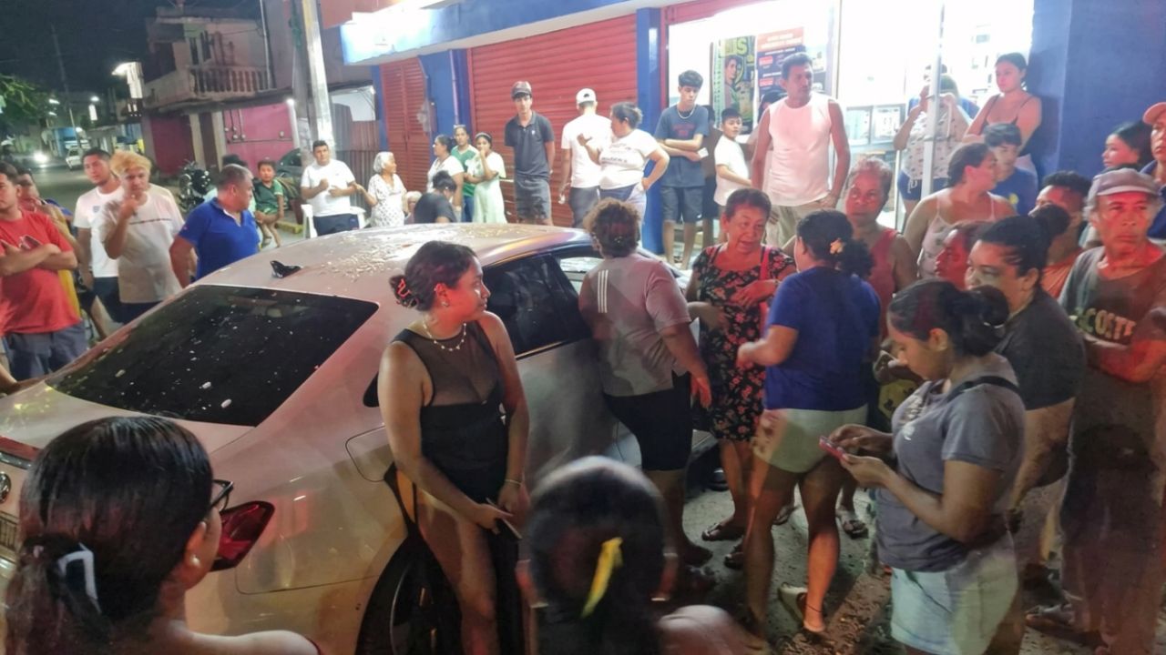 Atropellan a cuatro personas en Acapulco; intentan linchar a responsables