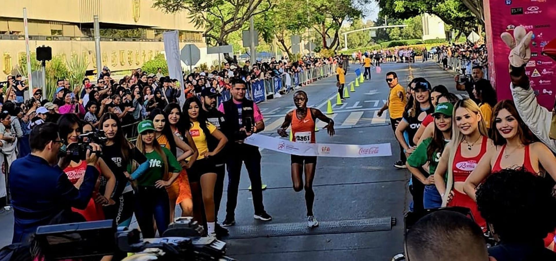 Kemunto Gesabwa, de Kenia, gana rama femenil en Medio Maratón de Tijuana