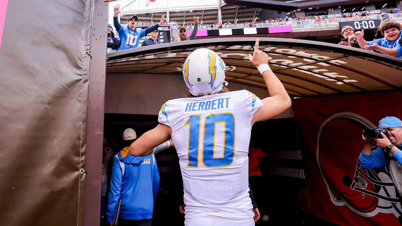 Justin Herbert es el segundo mejor pasador de la NFL hasta la Semana 5. (Foto: Twitter @chargers)