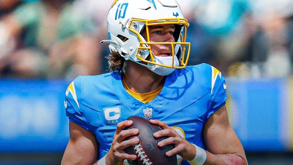 En una guerra de ofensivas, cae Chargers ante Dolphins