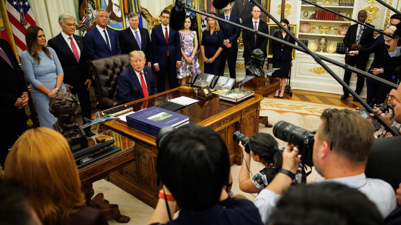 ABC, CBS, NBC y Fox suspenden cobertura conjunta de Trump por veto a CNN