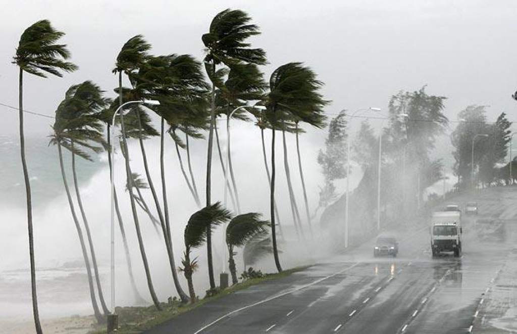 Deja tormenta 1.1 millones de personas sin electricidad: EUA