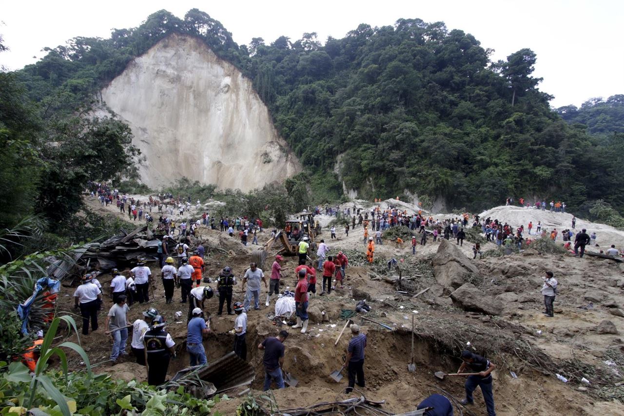 Desaparecidos en Guatemala por desprendimiento de tierras