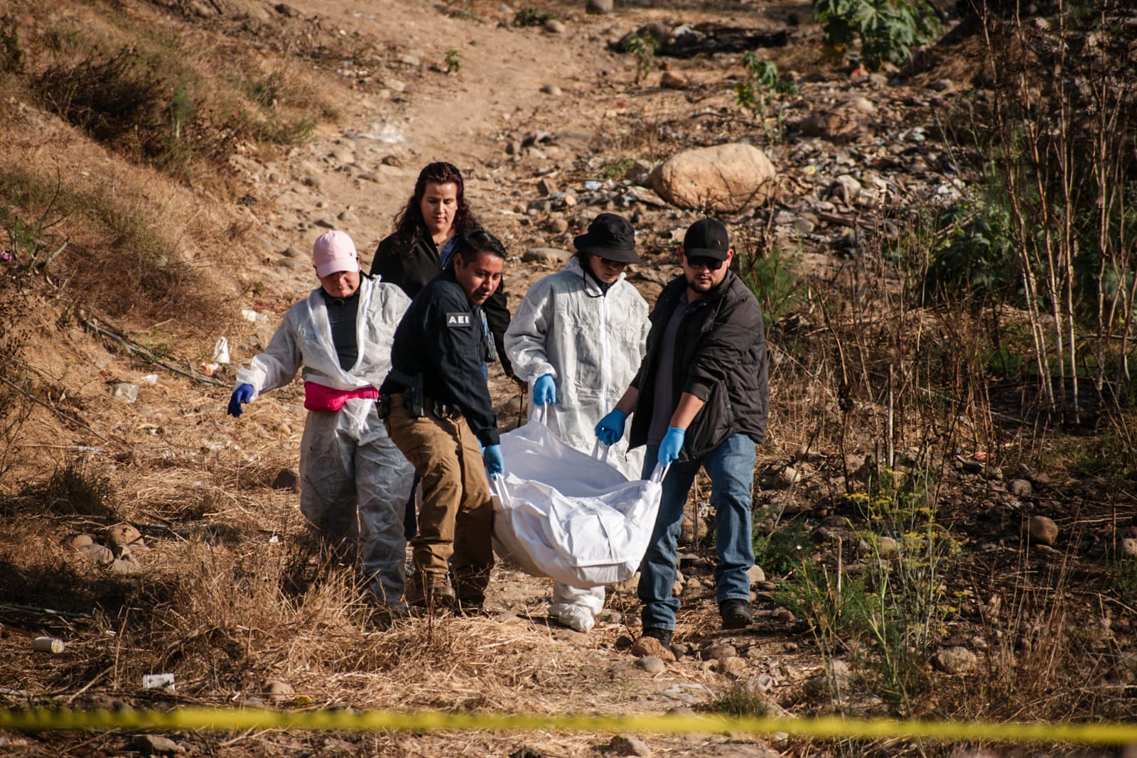 [VIDEO] Encuentran un cuerpo con huellas de violencia en terracería: Tijuana