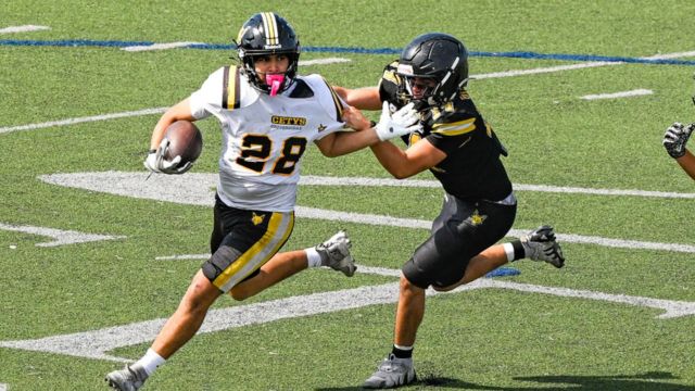 Comanda Águilas la Varsity de OEFA tras tres jornadas