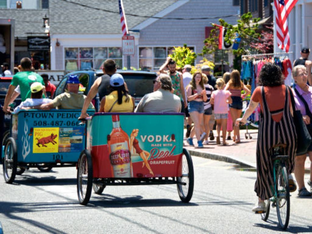 San Diego strengthens measures against noisy "pedicabs" and high fares for tourists