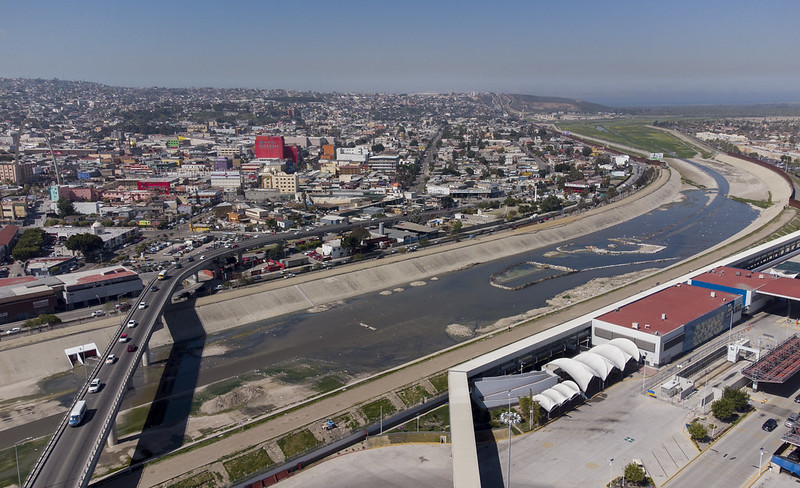 Declaran crisis ambiental en San Diego por contaminación de Tijuana