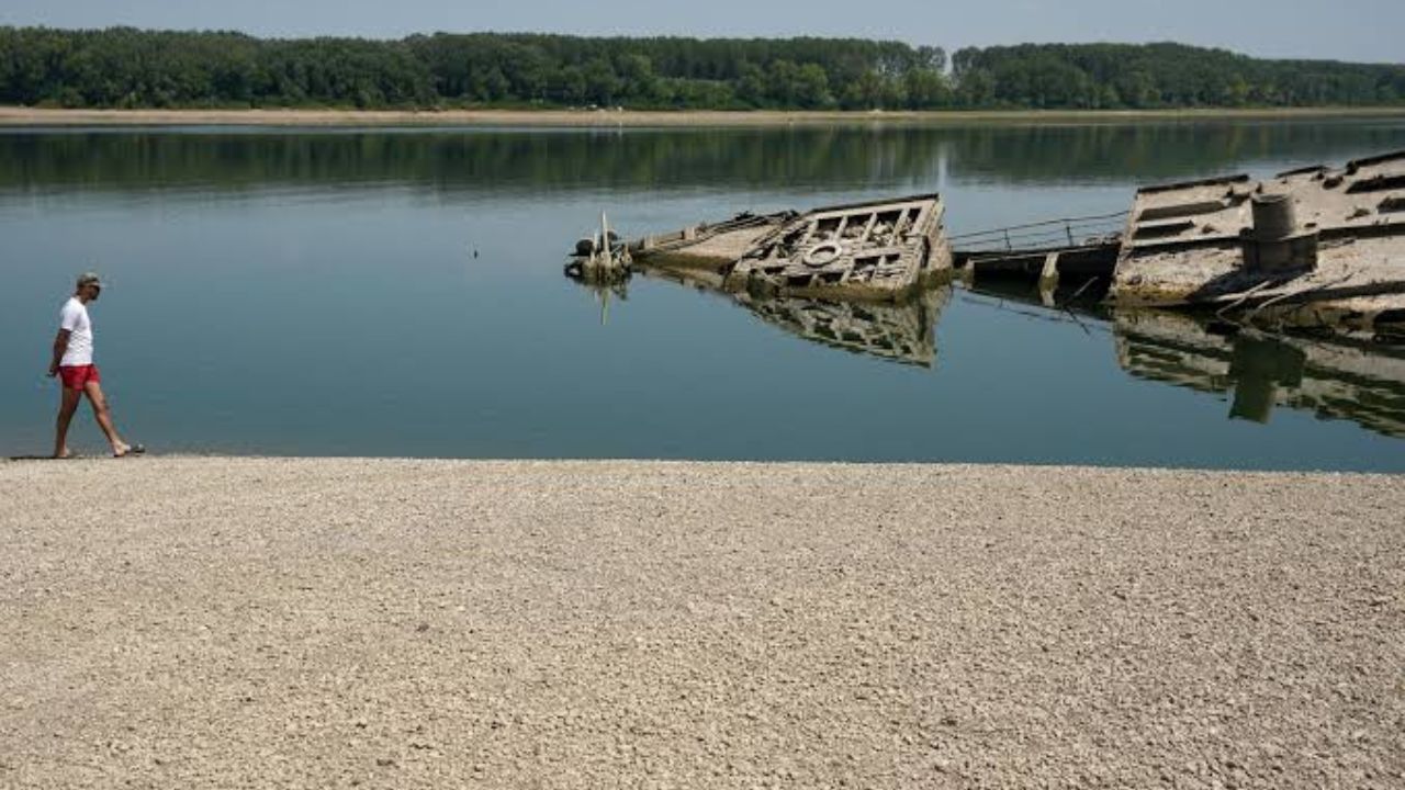 Sequía extrema deja al Danubio casi sin agua
