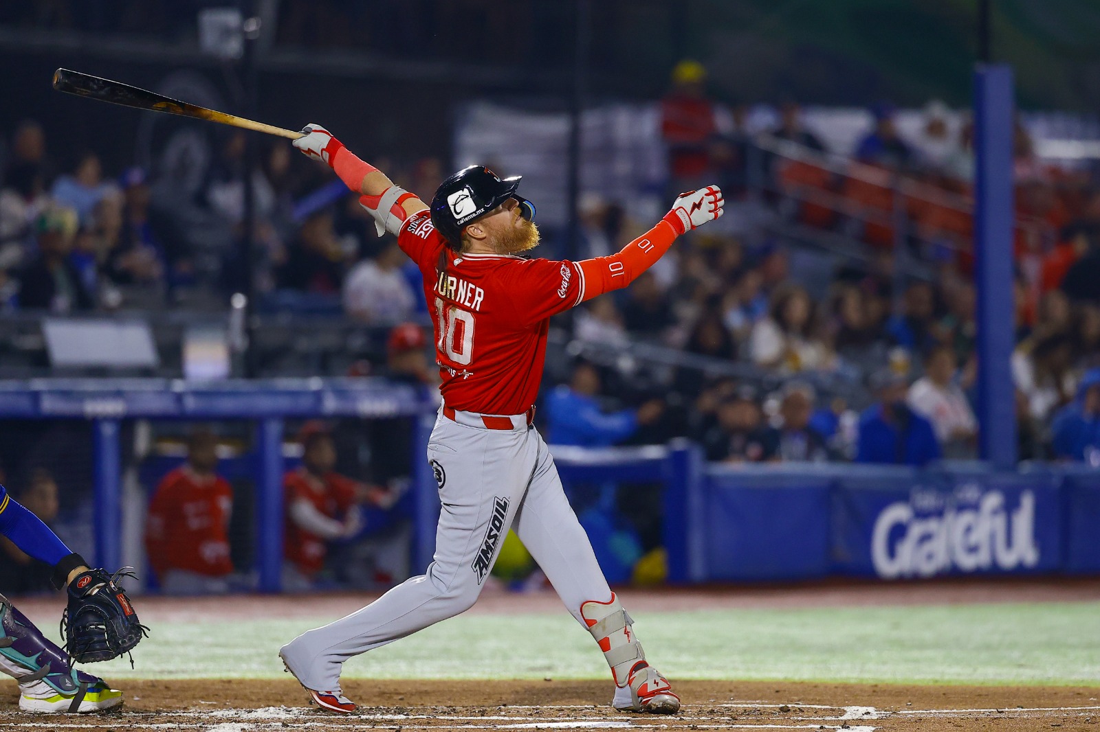 Toros se coloca a una victoria de la Serie de Campeonato