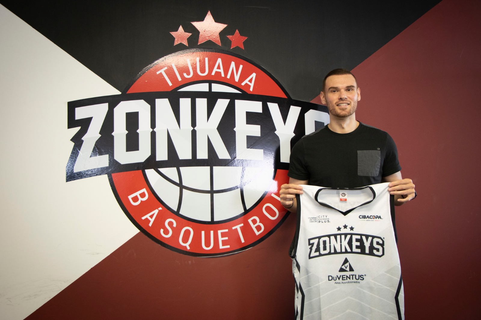 Tiene Zonkeys a su primer refuerzo para la Temporada 2024