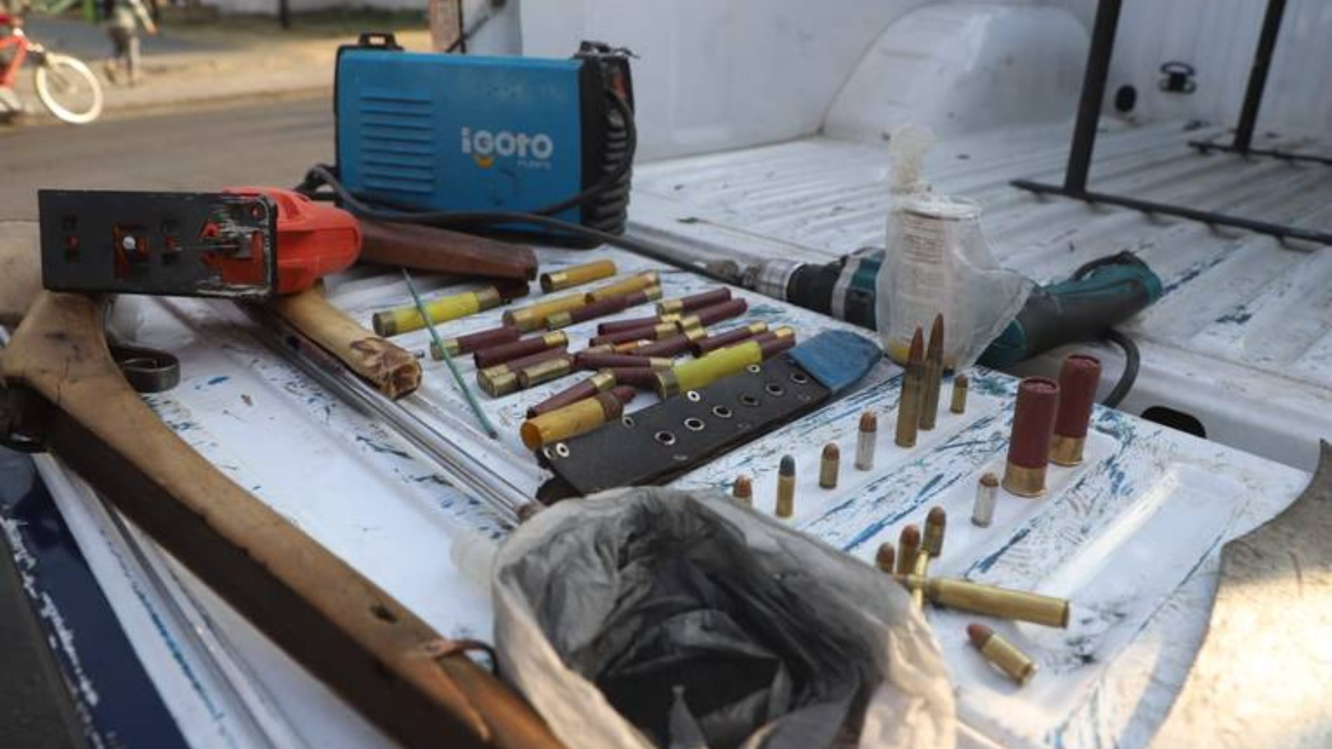 Detienen a fabricantes de armas "hechizas" en Edomex