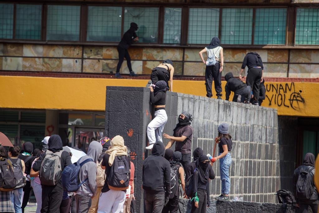 Caso de abuso genera protestas en Ciudad Universitaria