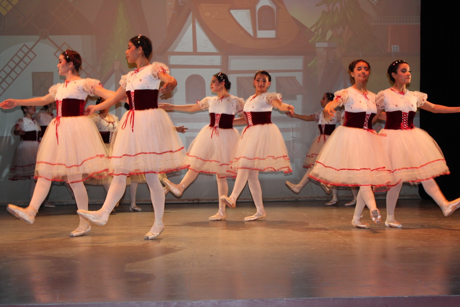 Presenta IMAC la obra clásica de Ballet "Coppélia" en Tijuana