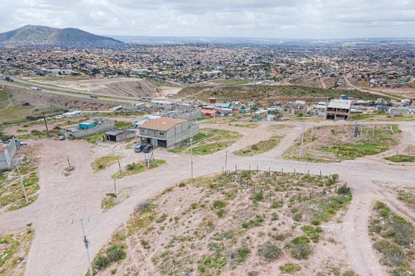 Residentes demandan servicios básicos en sus viviendas  [VIDEO]