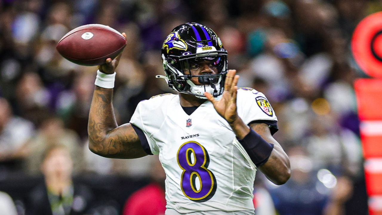 Lamar Jackson tuvo un partido regular, pero le bastó para la victoria sobre Saints. (Foto: Twitter @NFL)