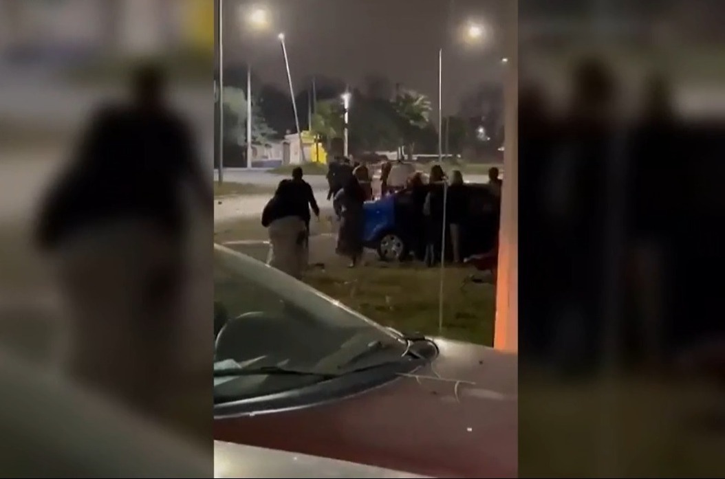 [VIDEO SENSIBLE] Taxista atropella a varias personas en una boda