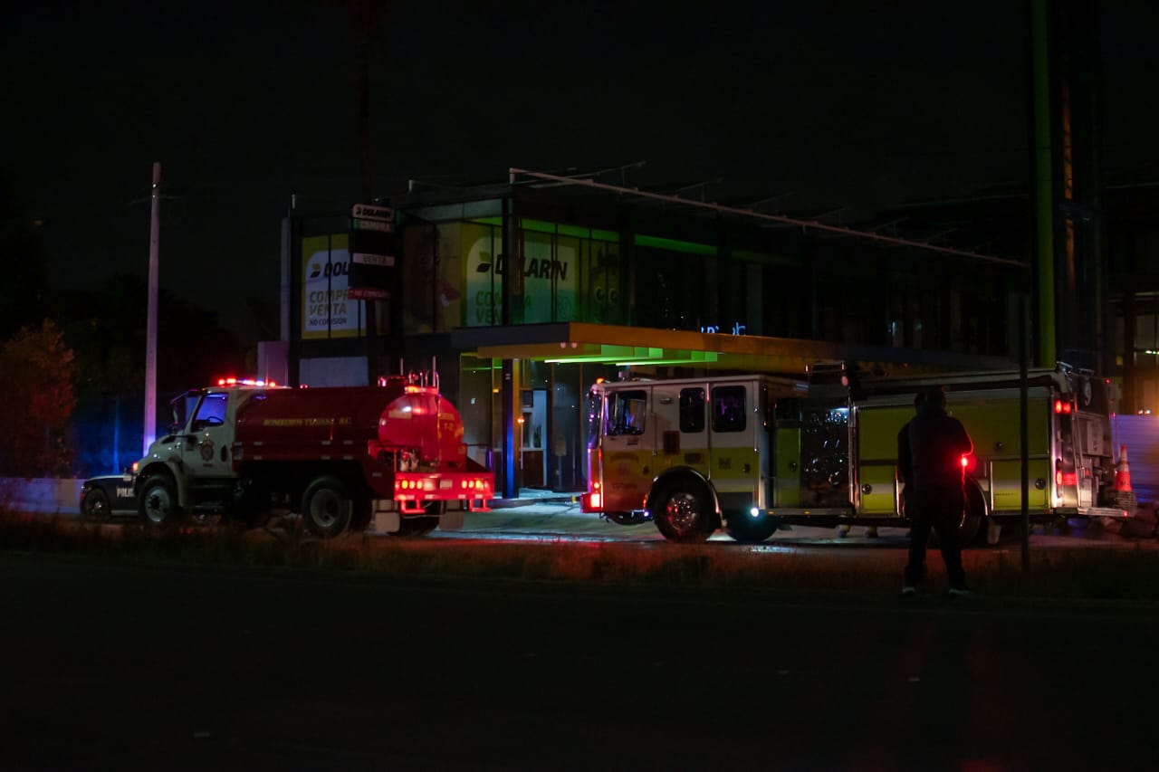 [VIDEO] Lanzan bombas molotov a casa de cambio Dolarin: Tijuana