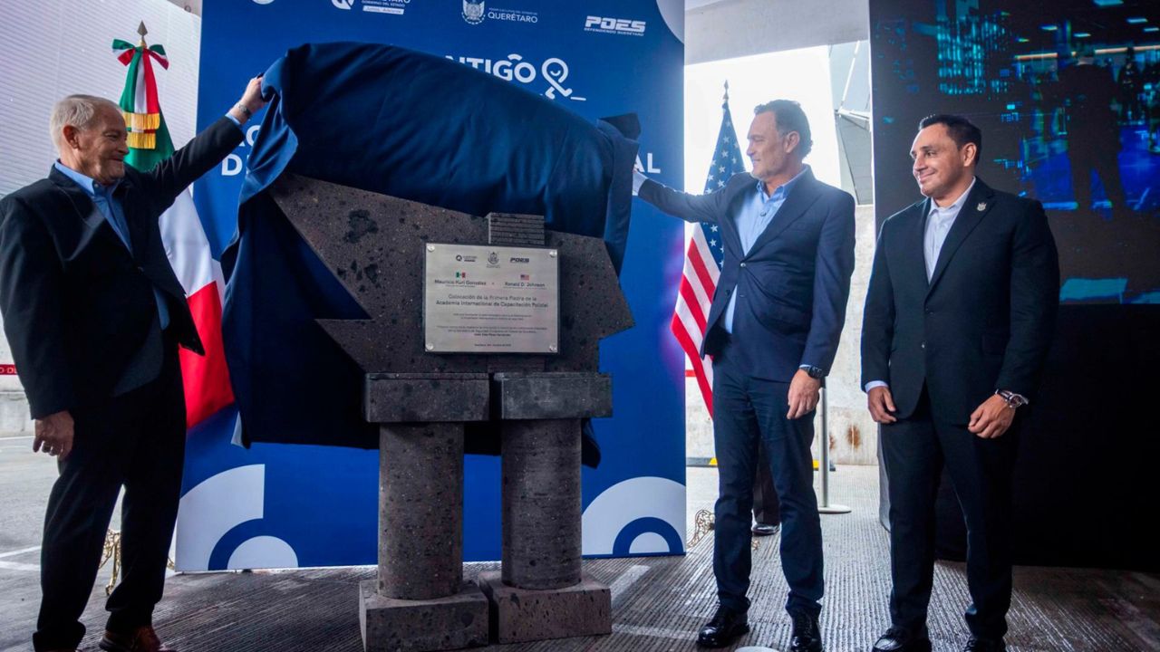 Sheinbaum advierte que la academia policial de Querétaro no tiene autorización federal