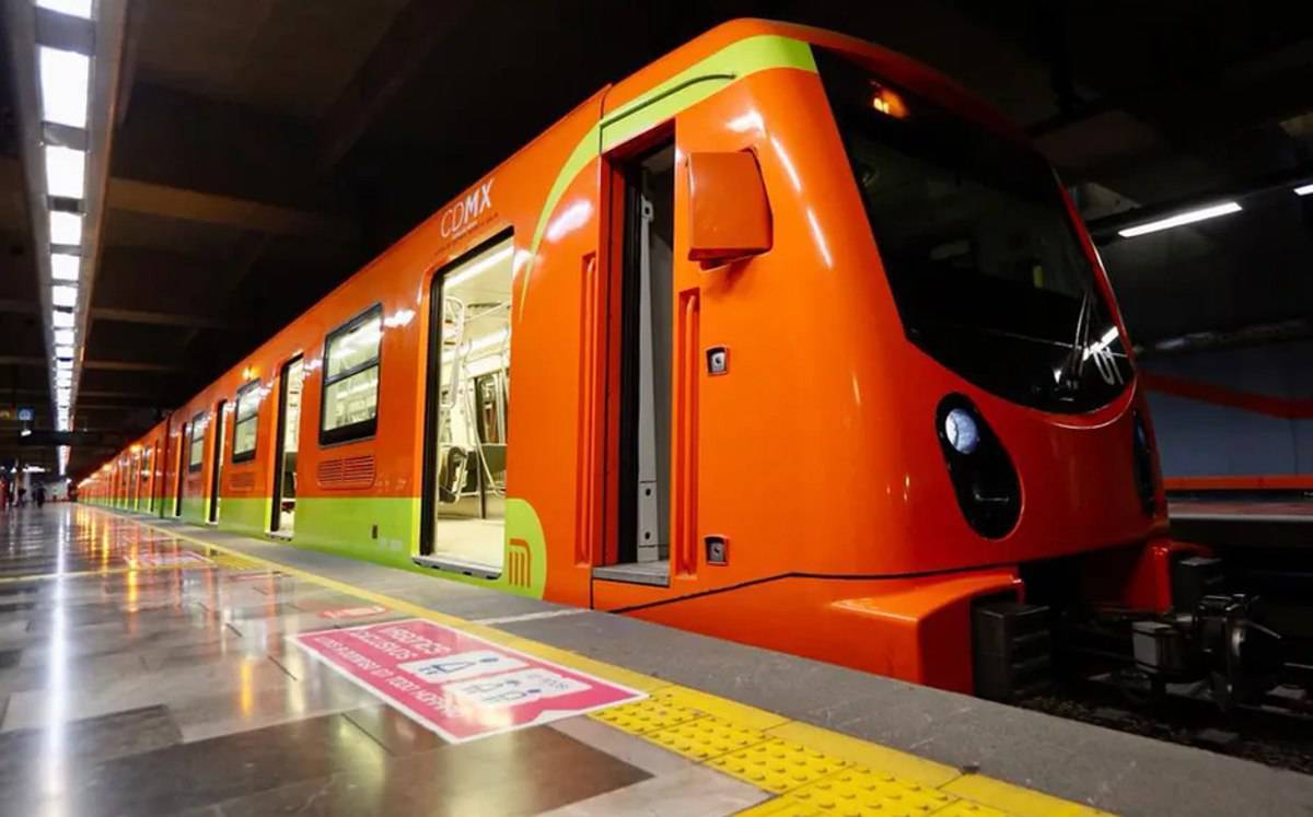 [VIDEO] Retiran tren de circulación tras un corto circuito en la Línea B : CDMX