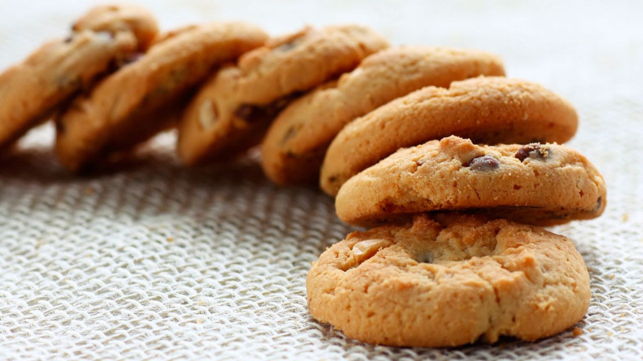 Reportan a estudiantes universitarios intoxicados por comer galletas caducadas: Sinaloa