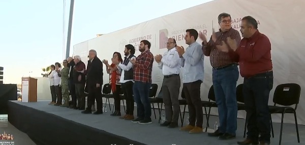 Con promesas a cumplir, así fue la visita de AMLO a San Quintín