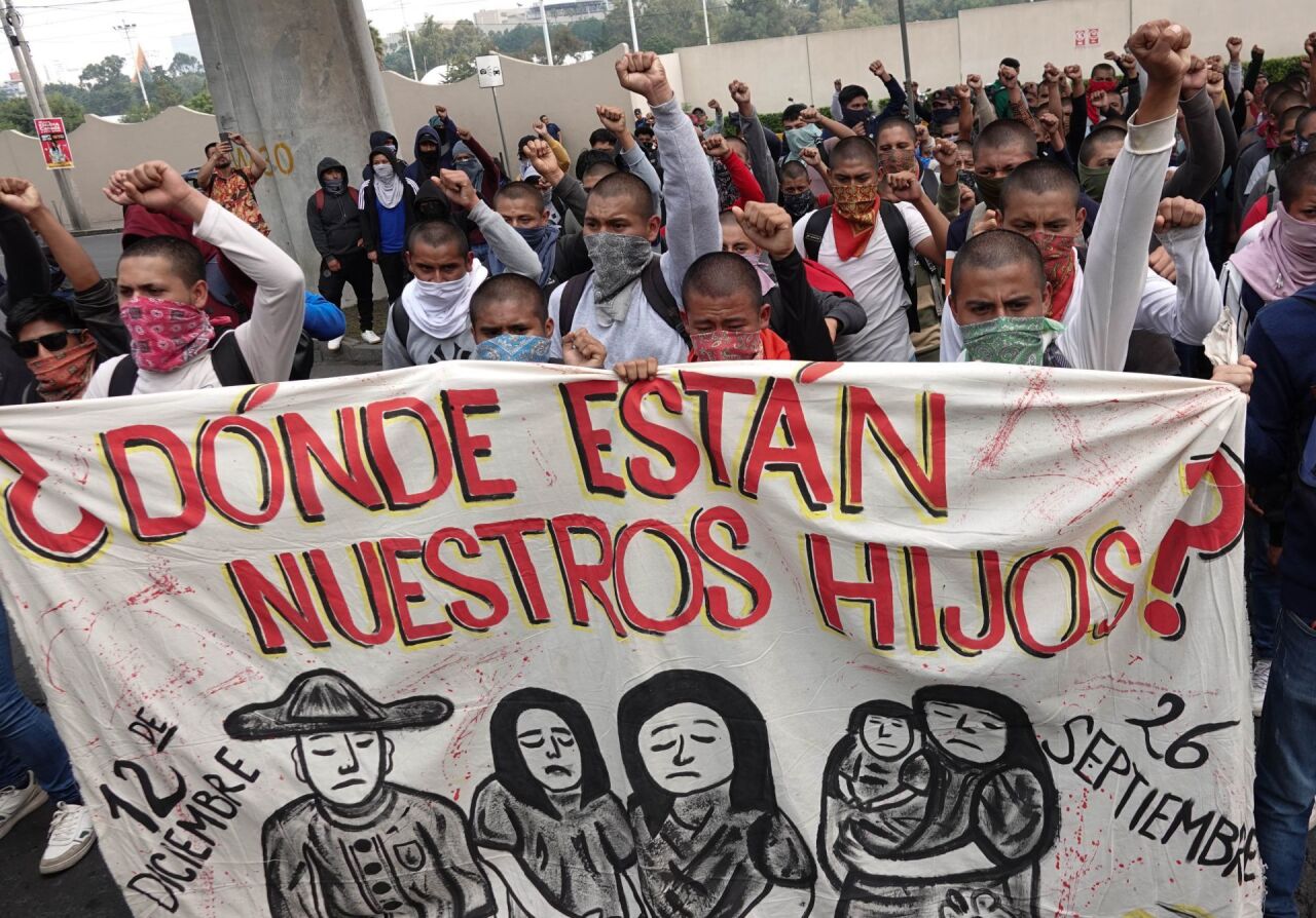 Buscan enjuiciar a Alejandro Encinas por caso Ayotzinapa