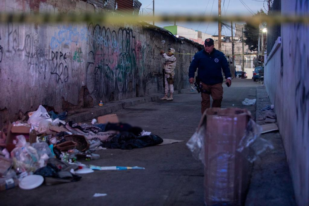 [GALERÍA] Dejan cuerpo de mujer encobijada en Zona Norte