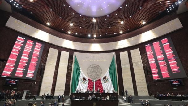 Aprueban reforma que disminuye la edad de pensión: México