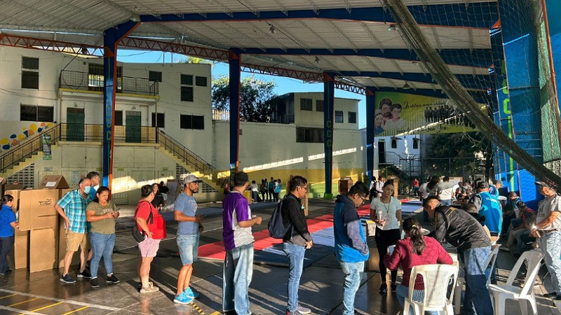 Inician las elecciones presidenciales en el Salvador