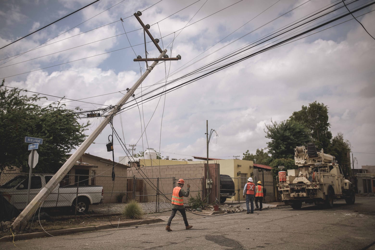 Habitantes de Mexicali sin energía tras estragos de “Hilary”