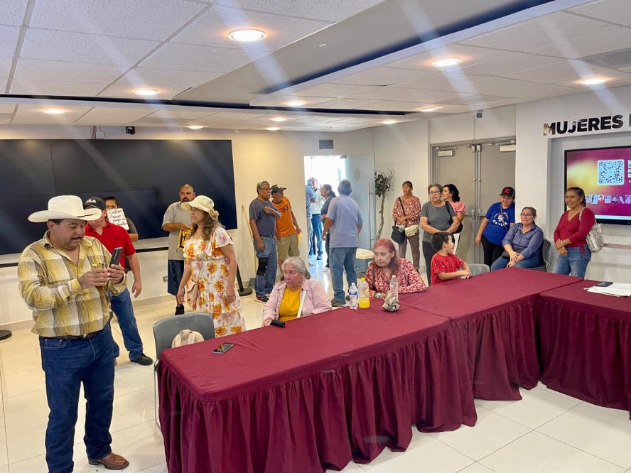 Manifestantes del Valle de Mexicali exigen nuevas tarifas eléctricas y solución a los apagones