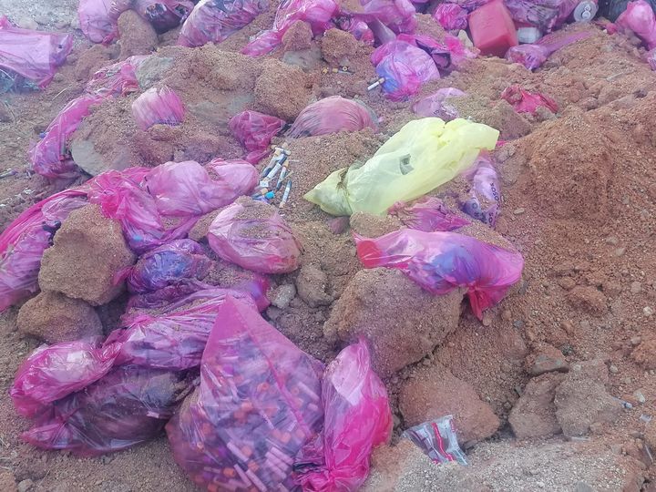 Abandonan más de 400 kilos de residuos biológico-infecciosos en carretera ''El Cardonal''