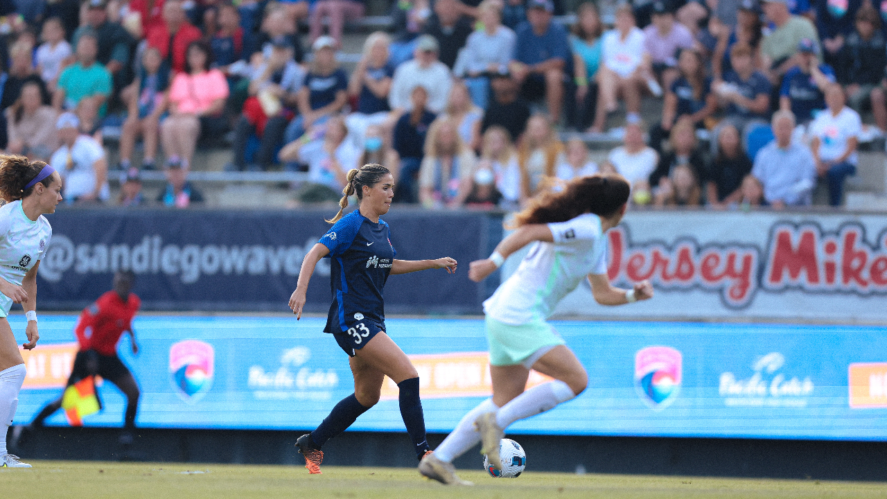 La México-Americana Katie Johnson representa a la cultura hispana en el club profesional de San Diego. (Foto: Cortesía San Diego Wave FC)