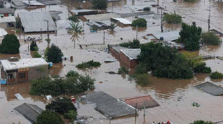 Brasil enfrenta inundaciones en el sur con más de 100 muertes