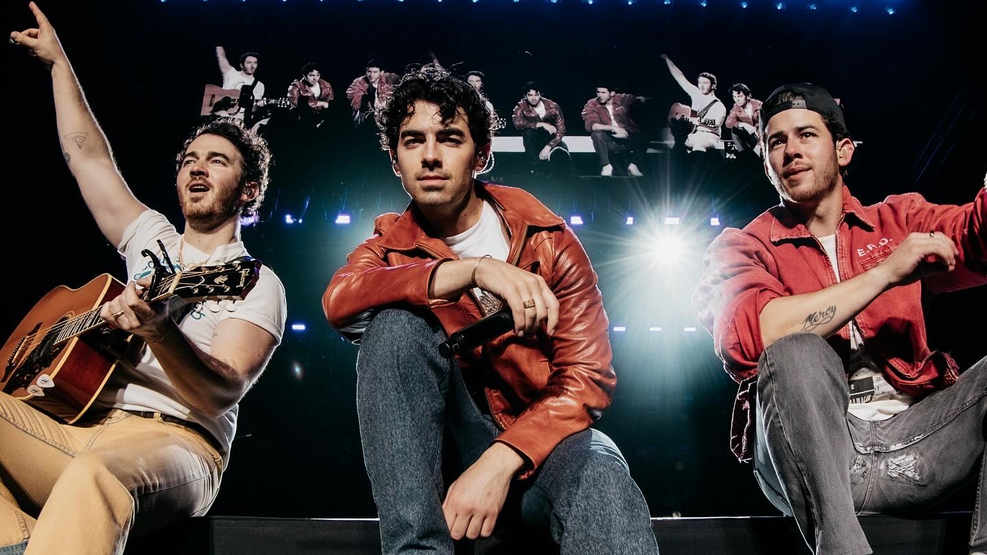 Posponen Jonas Brothers conciertos en México